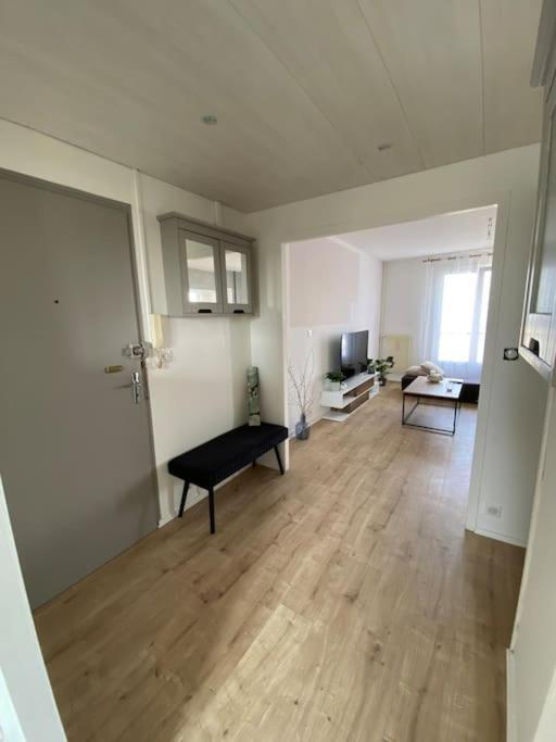Appartement Calme Et Chaleureux Dole Exterior foto